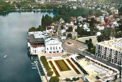 Vue aérienne du Casino d'Enghien-les-Bains en 1975
